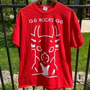 Red Vintage Go Bucks Go T-shirt, Size XL.